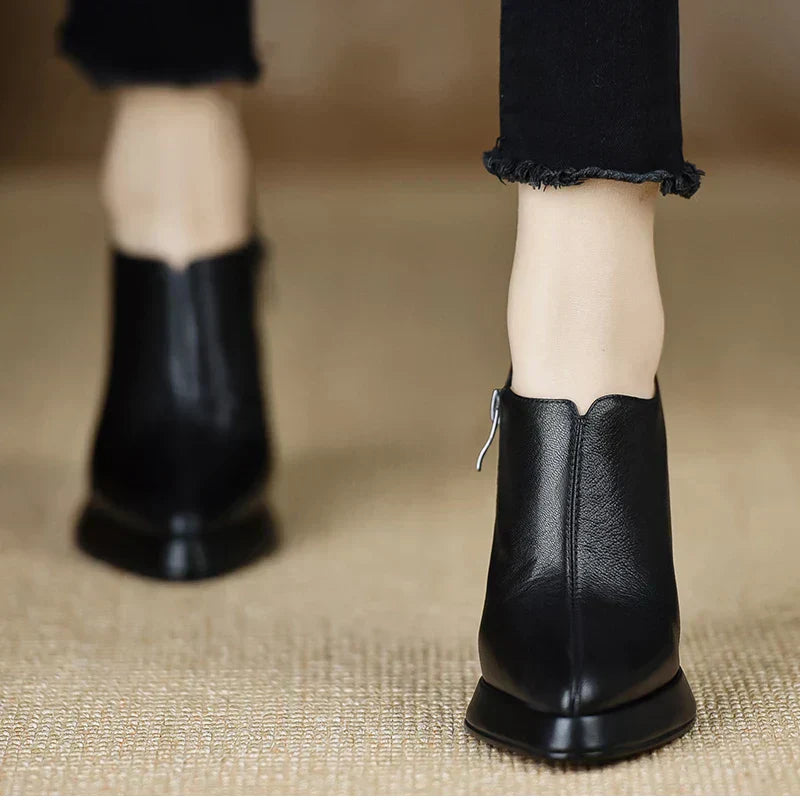 Carina™ | Chic Pointed Pumps